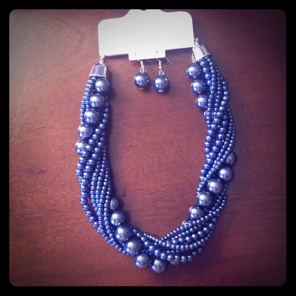 Earring and Necklace set